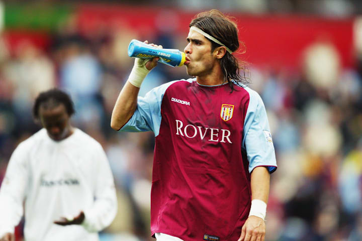 Juan Pablo Thiên thần của Aston Villa