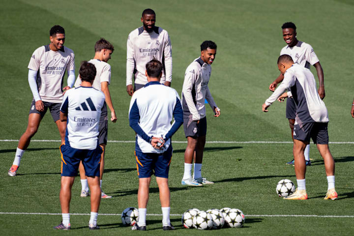 Real Madrid tập luyện