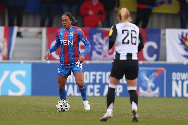 Crystal Palace v Newcastle United - Vòng thứ năm của Adobe Women FA Cup