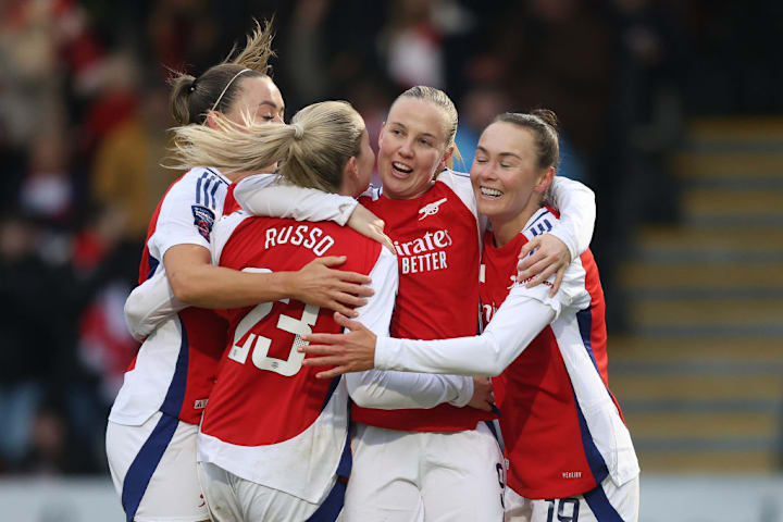 Arsenal FC v Crystal Palace - Barclays Super League