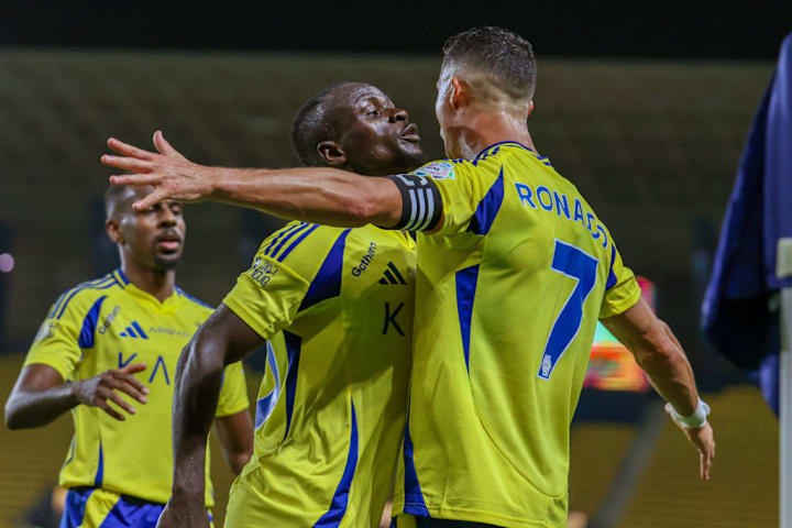 Sadio Mane và Cristiano Ronaldo