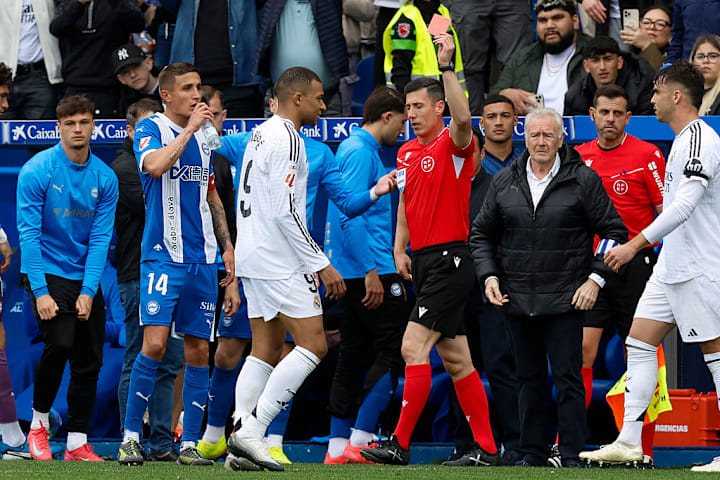 FBL-ESP-Liga-Alaves-Real Madrid